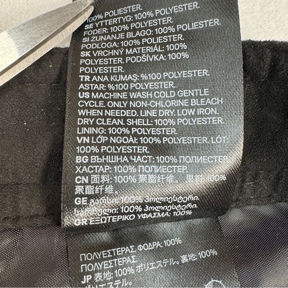 H & M Divided Suede A Line Mini Skirt Womens Size 4 Snap Button Down Black Lined - Picture 7 of 8